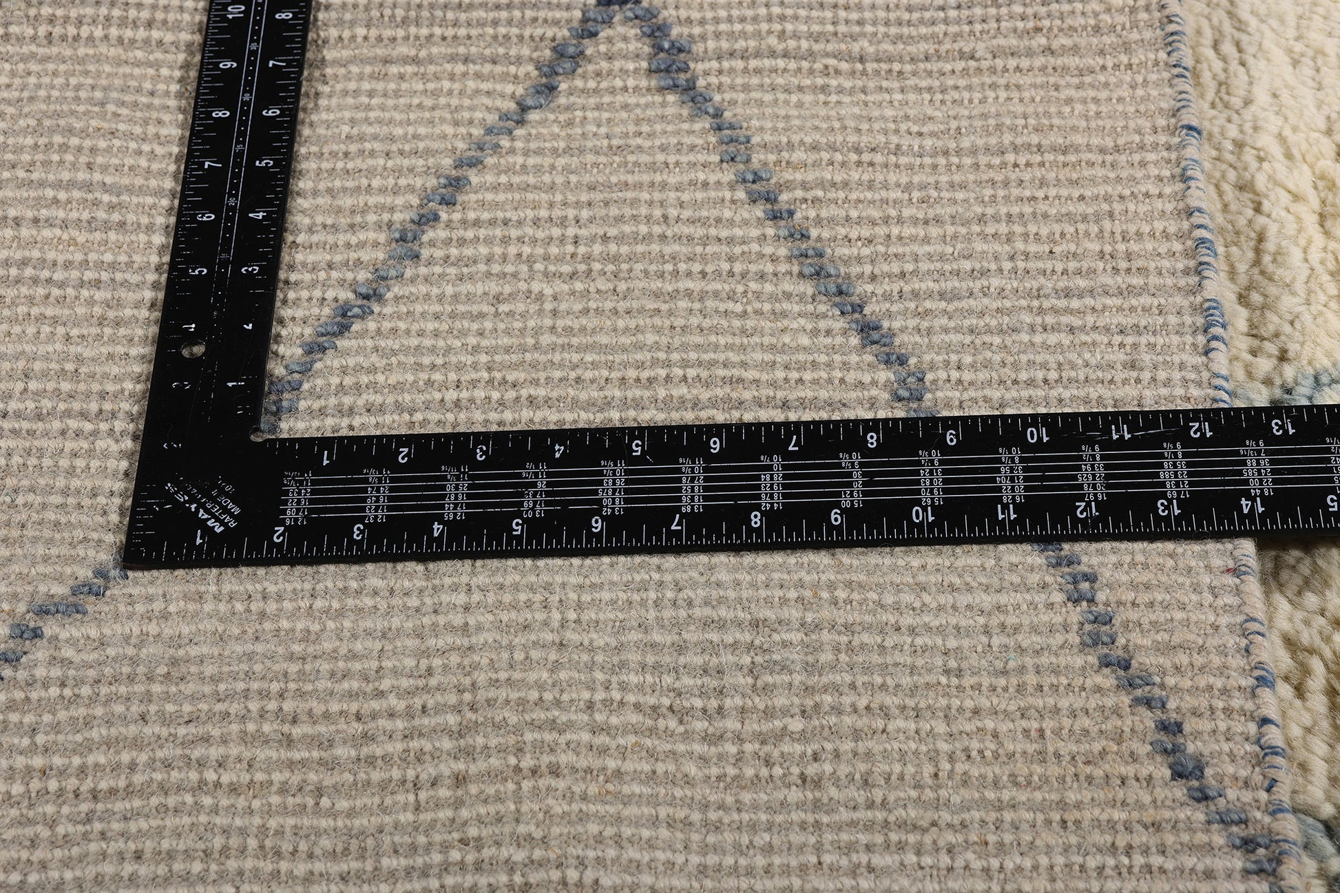 9 x 10 Organic Modern Moroccan Rug 30530