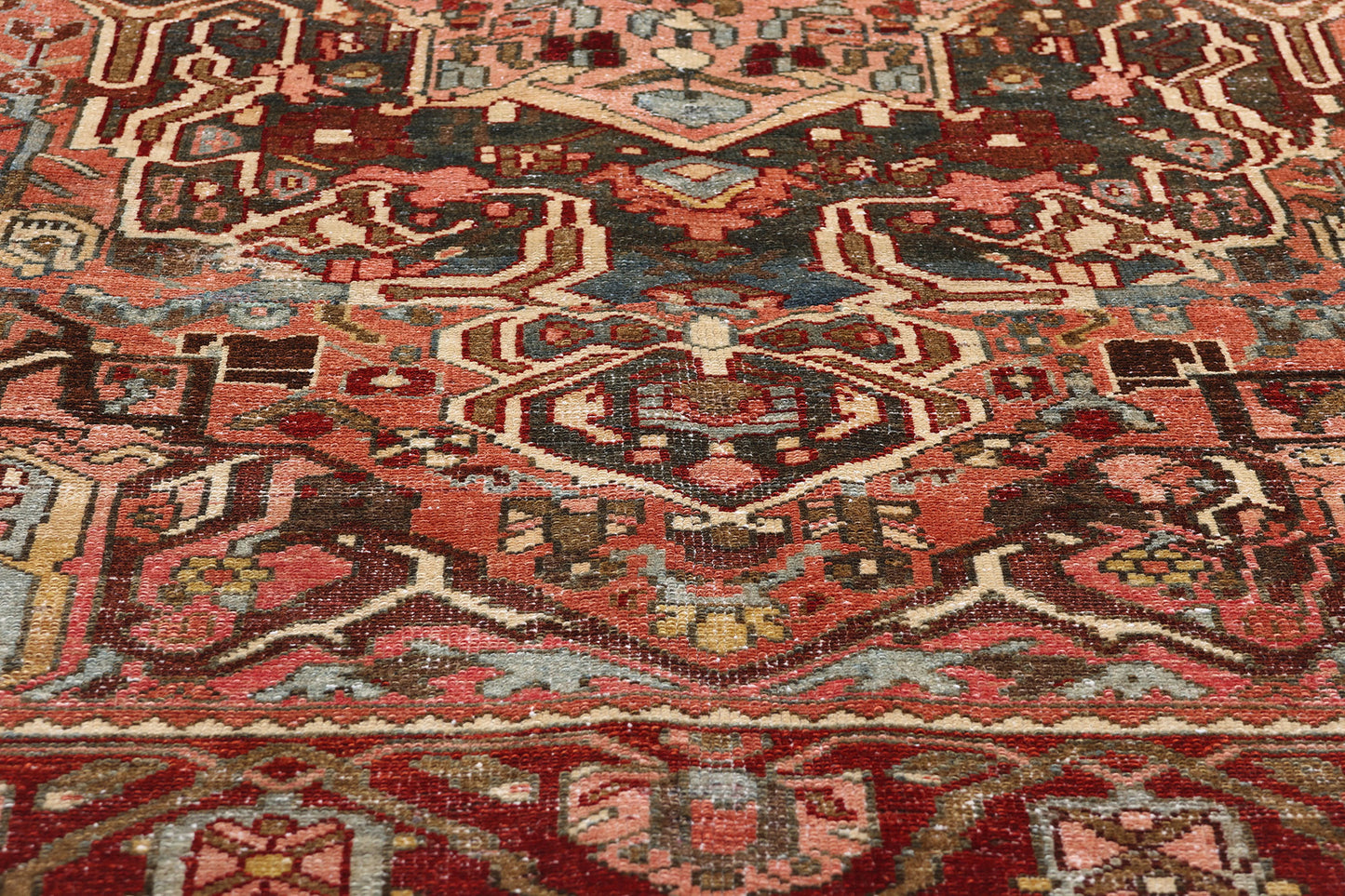 5 x 8 Antique Persian Bakhtiari Rug 61322