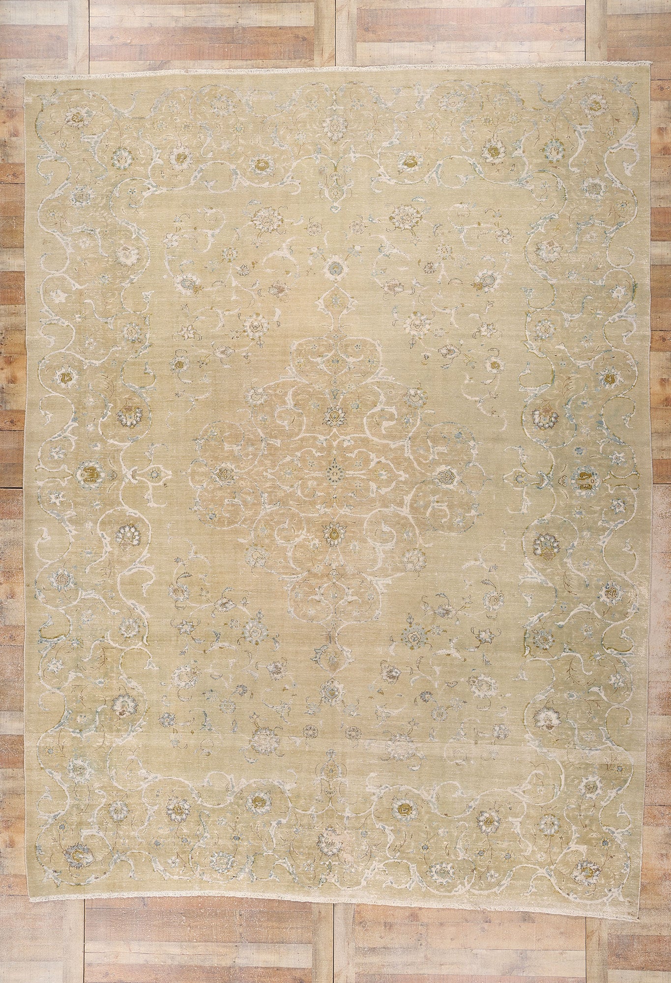 10 x 13 Vintage Persian Kashan Rug 79121