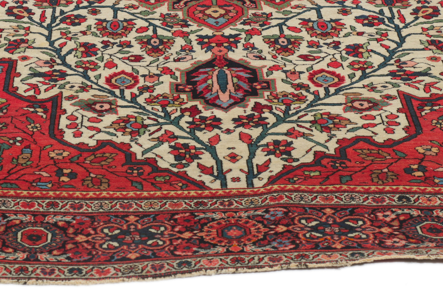 4 x 7 - Red Antique Persian Sarouk Rug - 76924