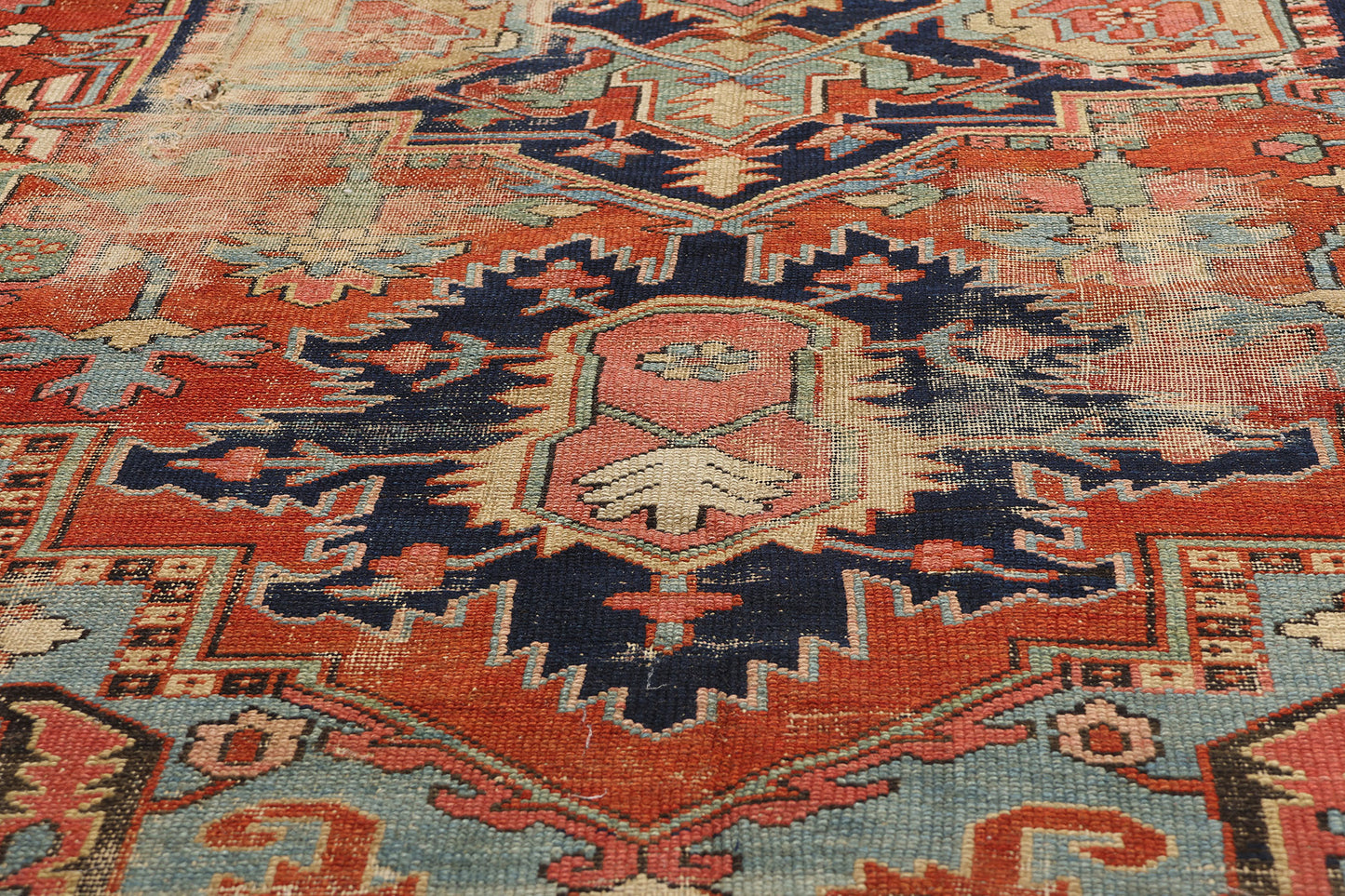 9 x 12 Antique Persian Serapi Rug 78922