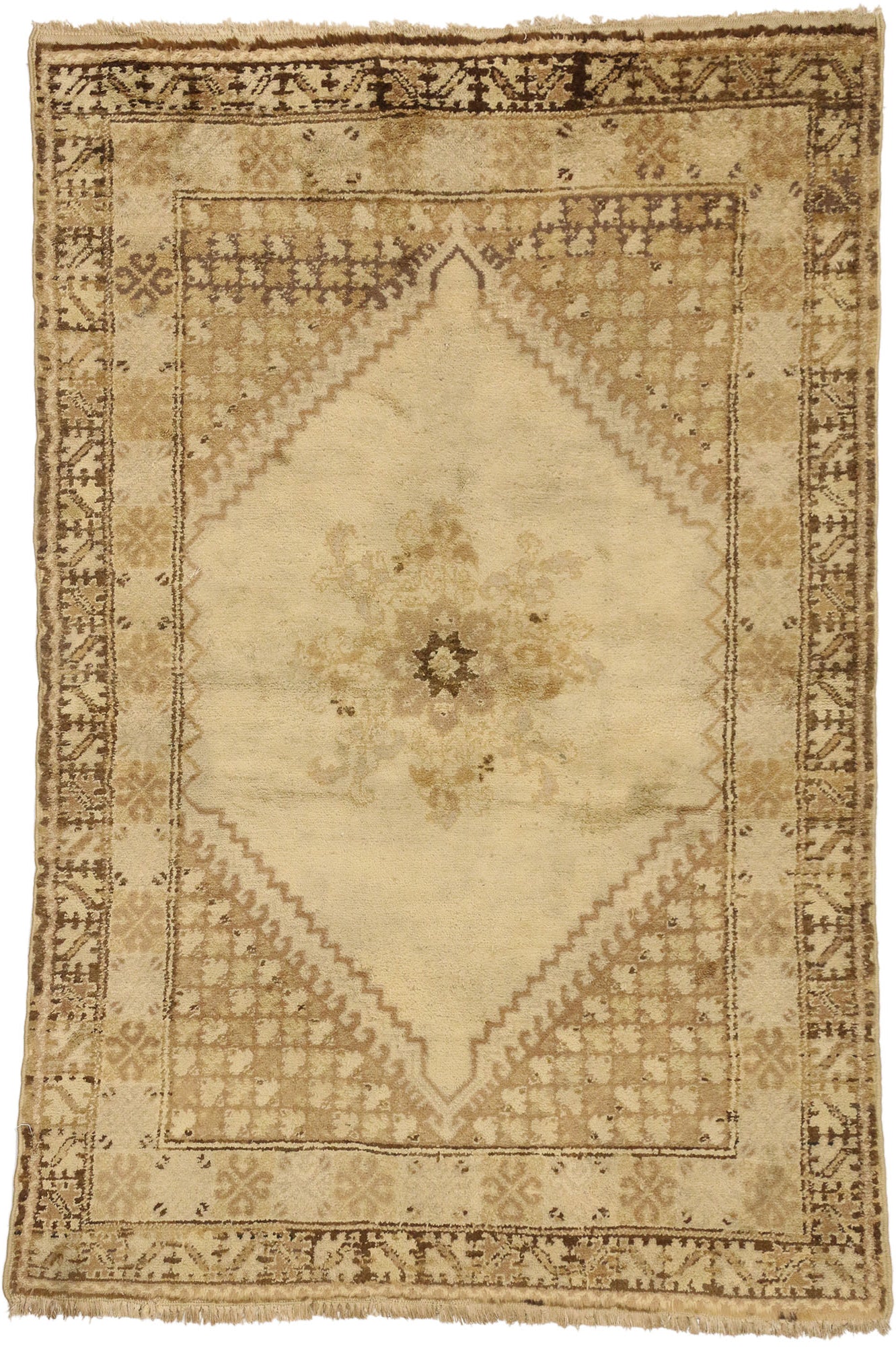 4 x 6 Vintage Rabat Moroccan Rug 71548