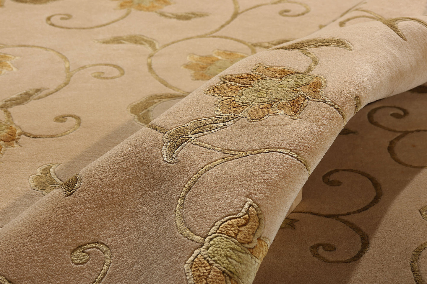 7 x 9 Vintage Floral Tibetan Rug 79275
