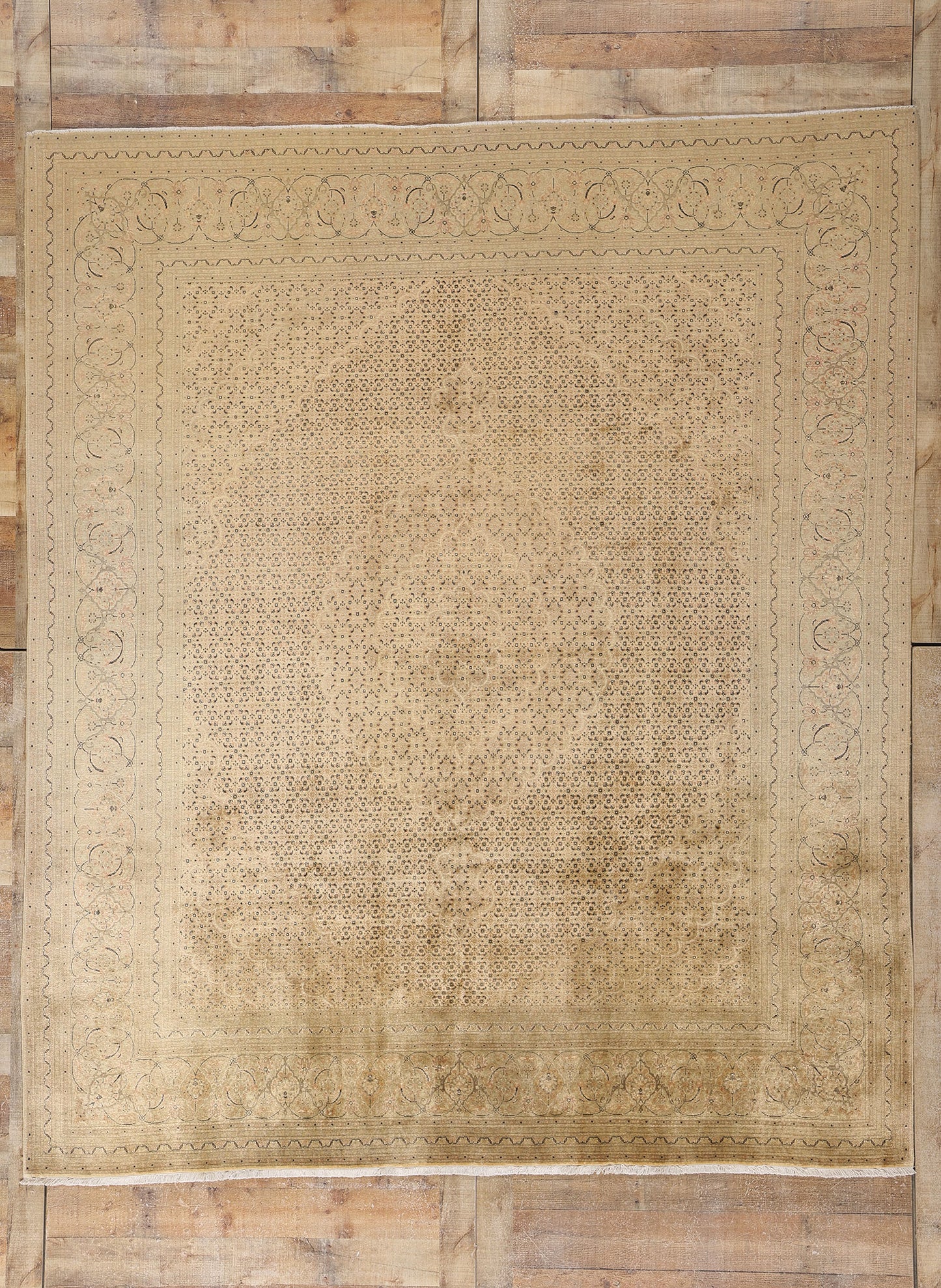 8 x 10 Vintage Persian Mahi Tabriz Rug 61379