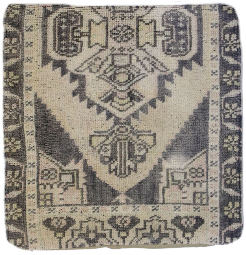 2 x 2 Vintage Rug Pillow Cover 53640