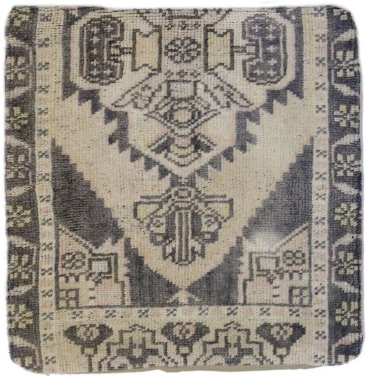 2 x 2 Vintage Rug Pillow Cover 53640