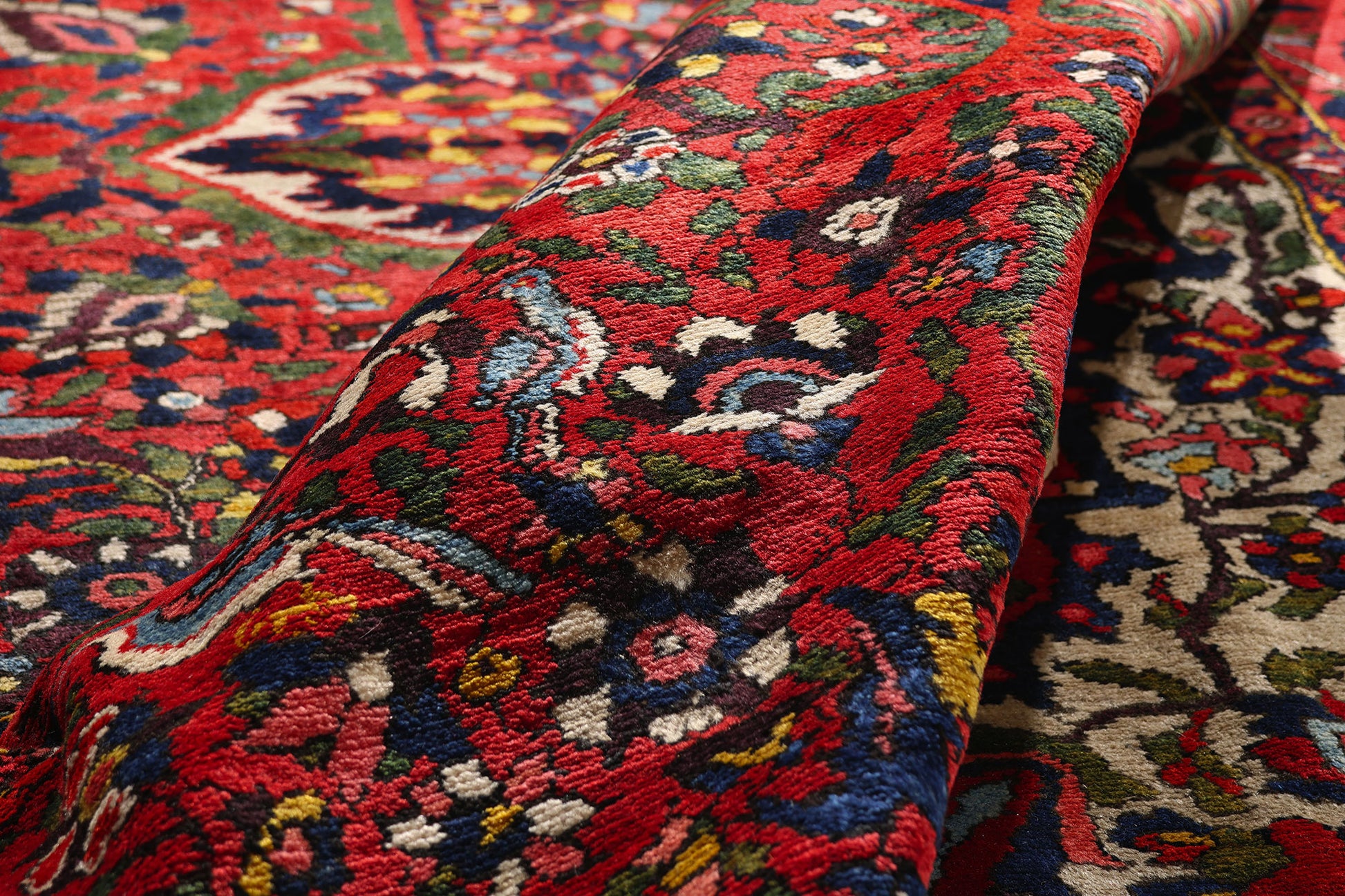 7 x 10 Red Vintage Persian Bakhtiari Rug 61503