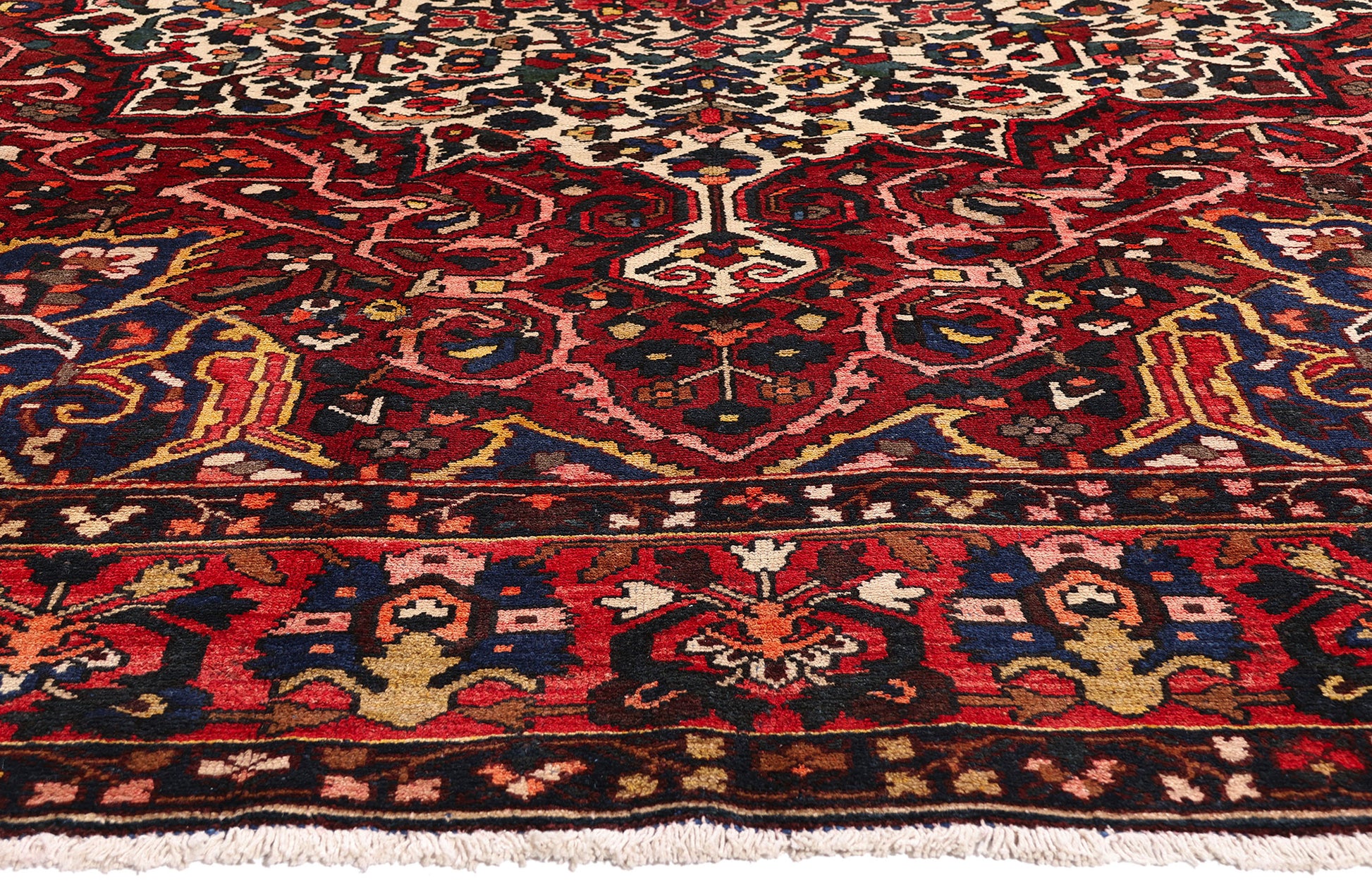 9 x 12 Red Vintage Persian Bakhtiari Rug 61544
