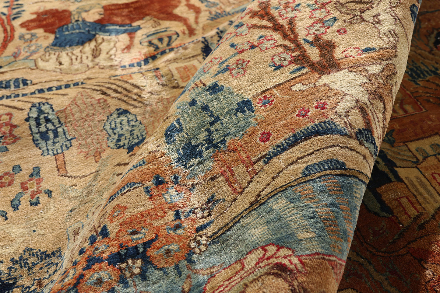 10 x 13 Beige Vintage Persian Najafabad Pictorial Rug 61437