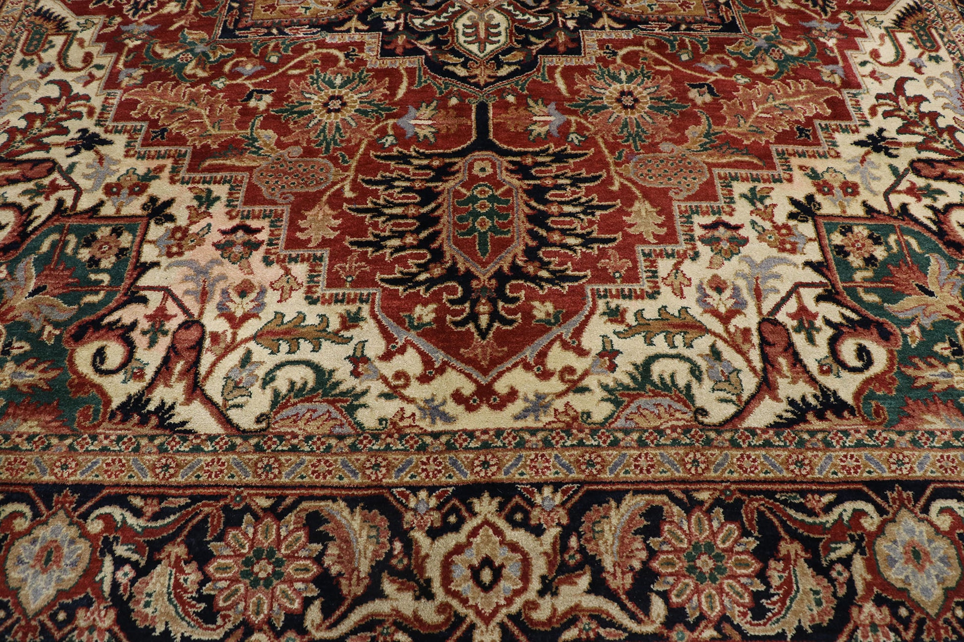 9 x 12 Vintage Heriz Rug 78144