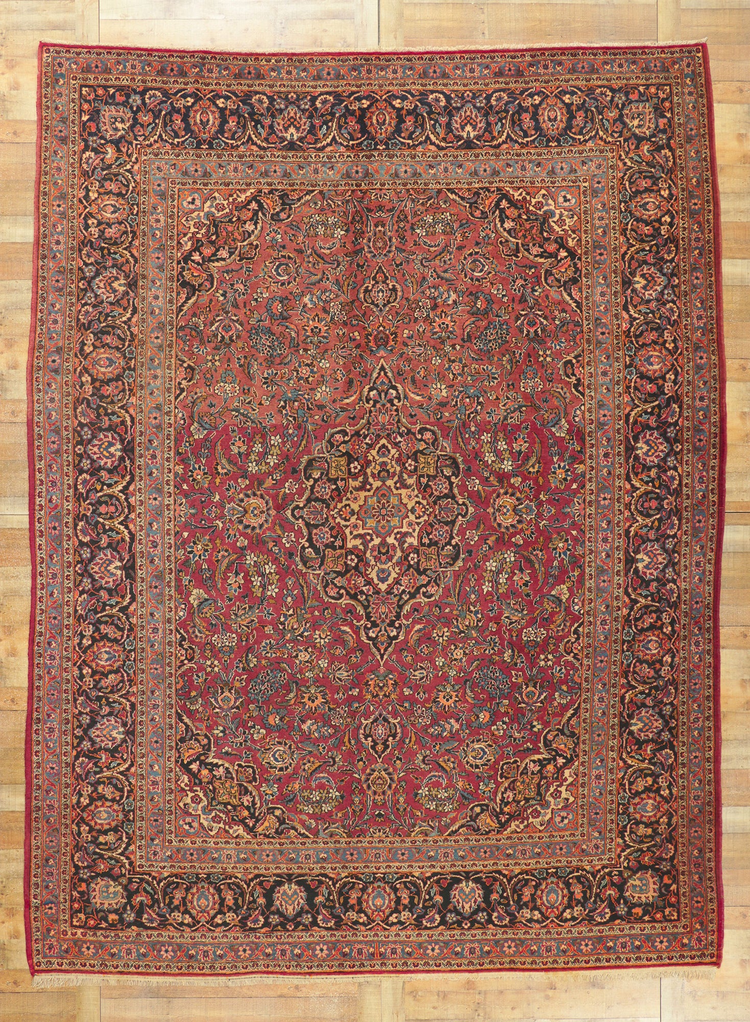 10 x 13 Antique Persian Kashan Rug 72017