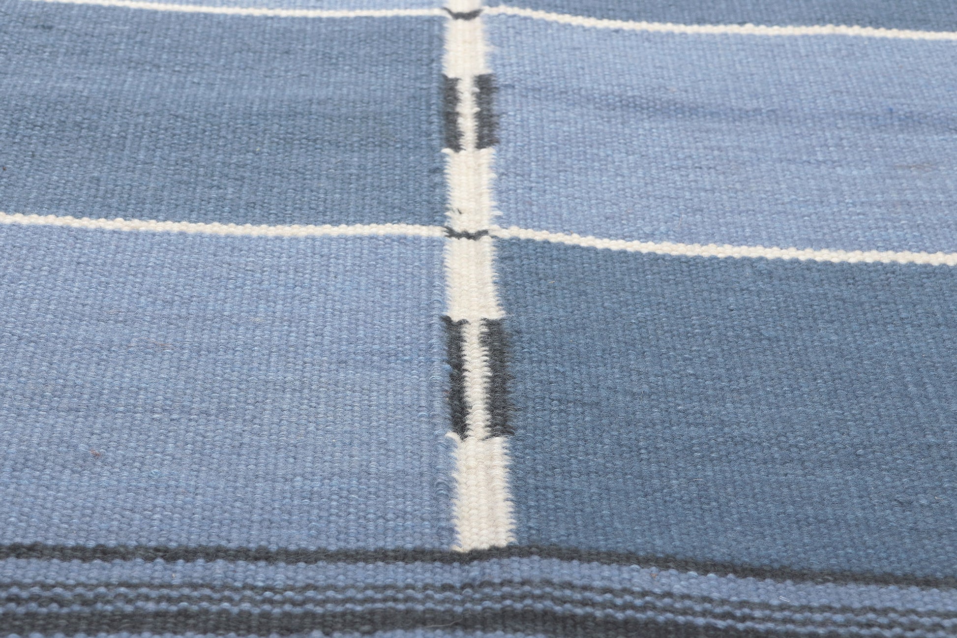 10 x 13 Swedish Inspired Kilim Rug 30941