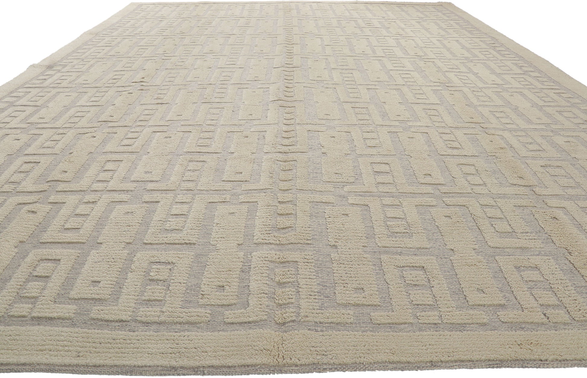 10 x 15 Transitional High-Low Rug 30509
