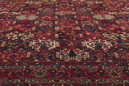 10 x 13 Vintage Persian Bakhtiari Rug 61096