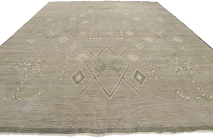10 x 14 Vintage-Inspired Distressed Rug 30833