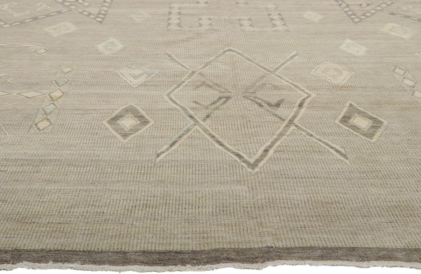 12 x 15 Vintage-Inspired Distressed Rug 30831