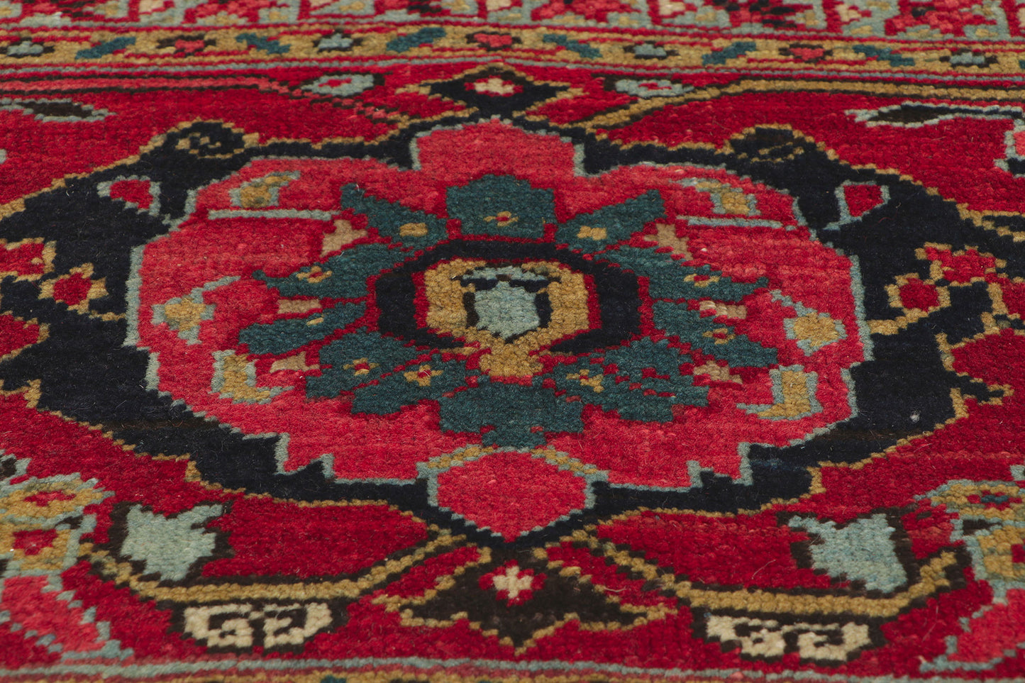12 x 16 Antique Persian Serapi Rug 78338