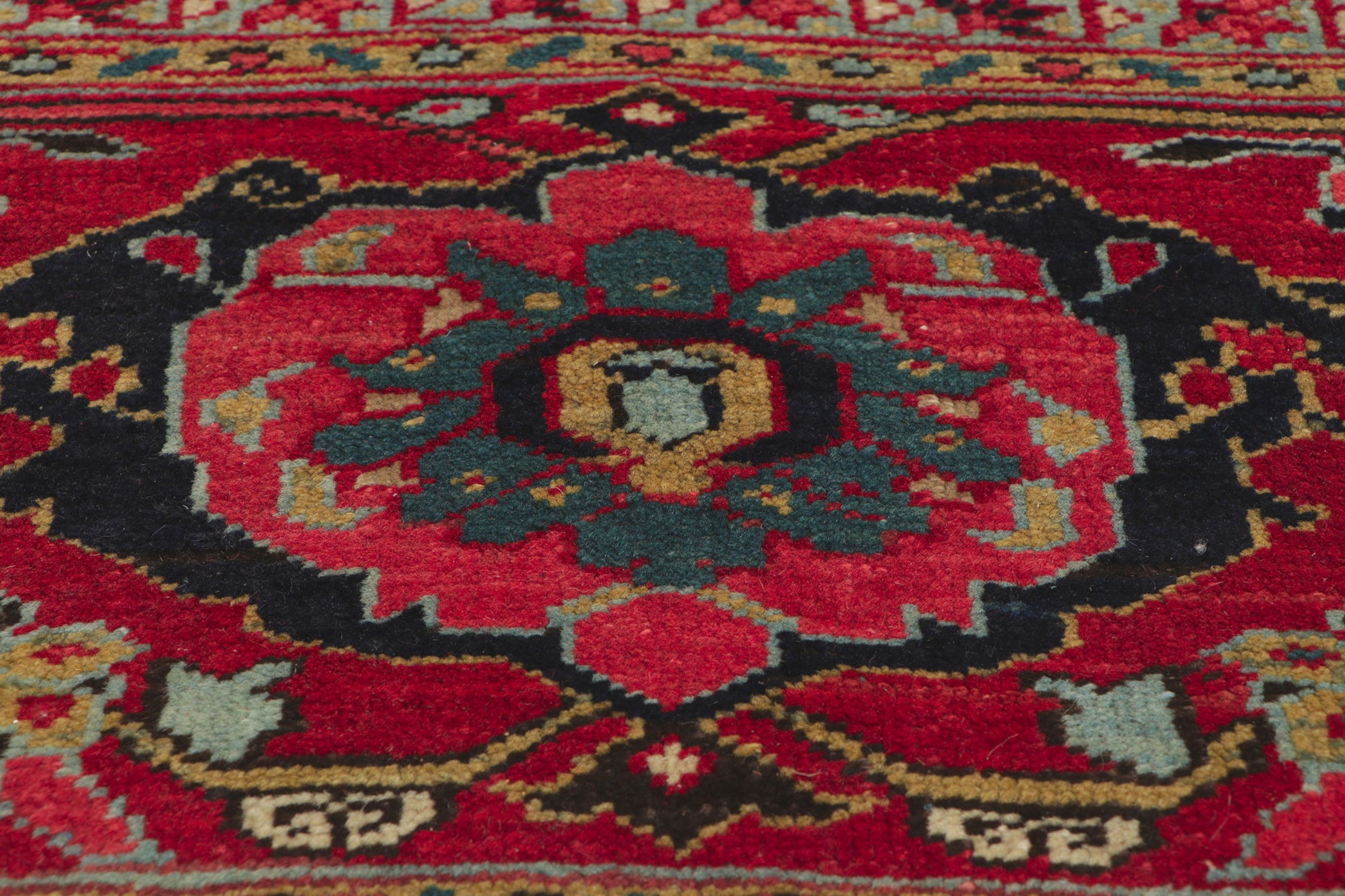 12 x 16 Antique Persian Serapi Rug 78338