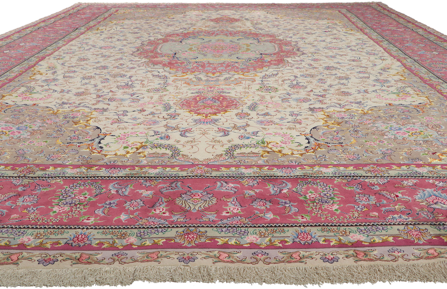 13 x 20 Vintage Persian Tabriz Rug 78326