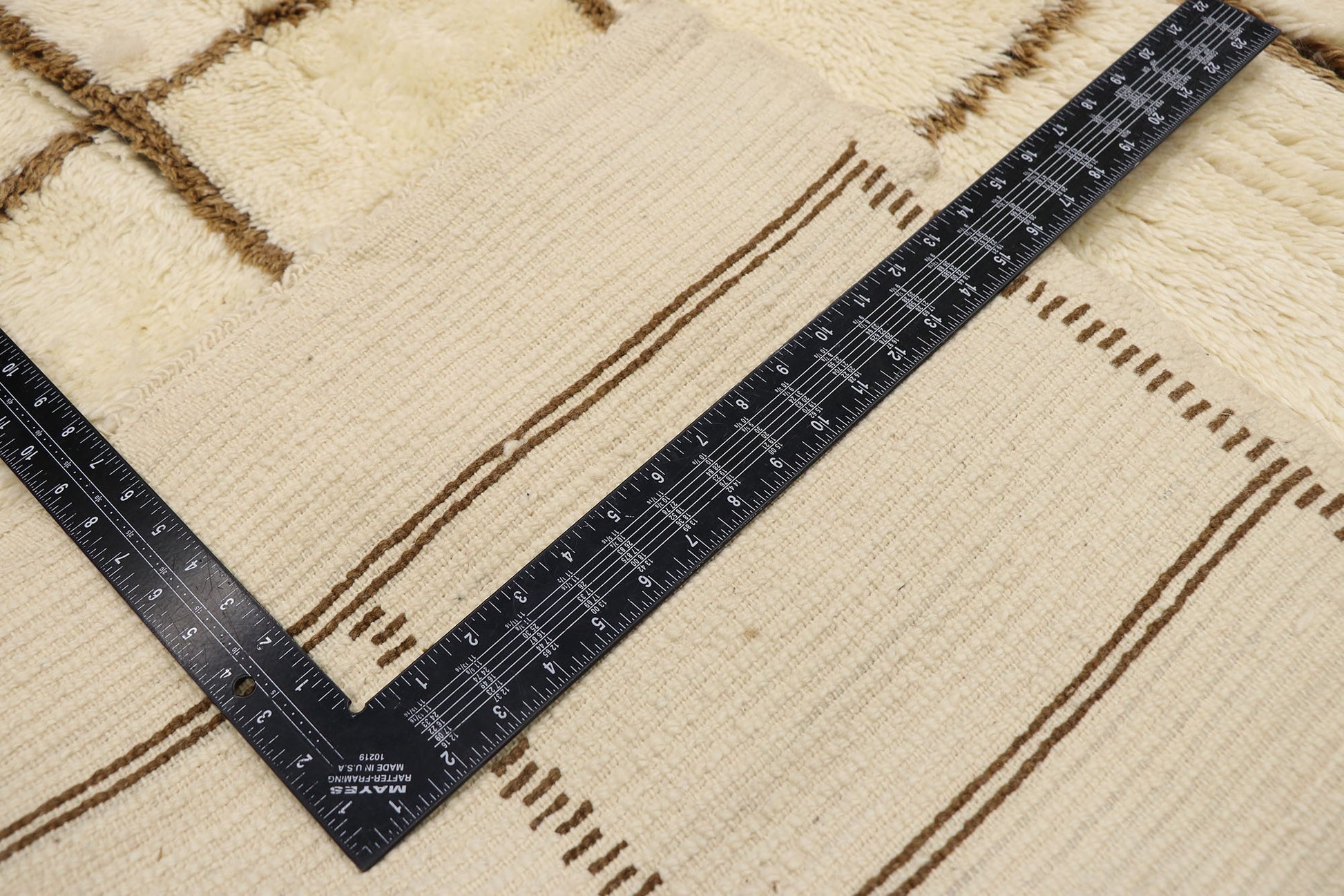 14 x 18 Large Neutral Moroccan Rug 21143