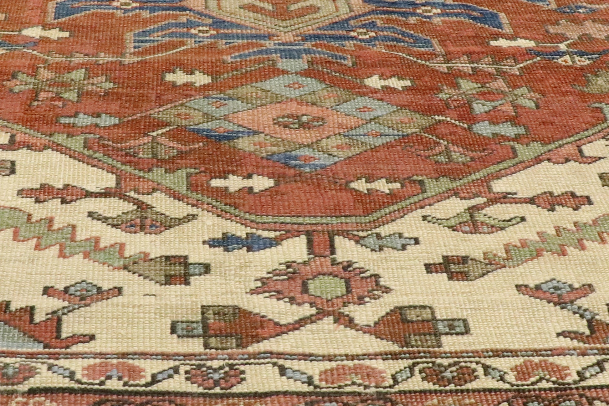 14 x 19 Antique Persian Serapi Rug 72743