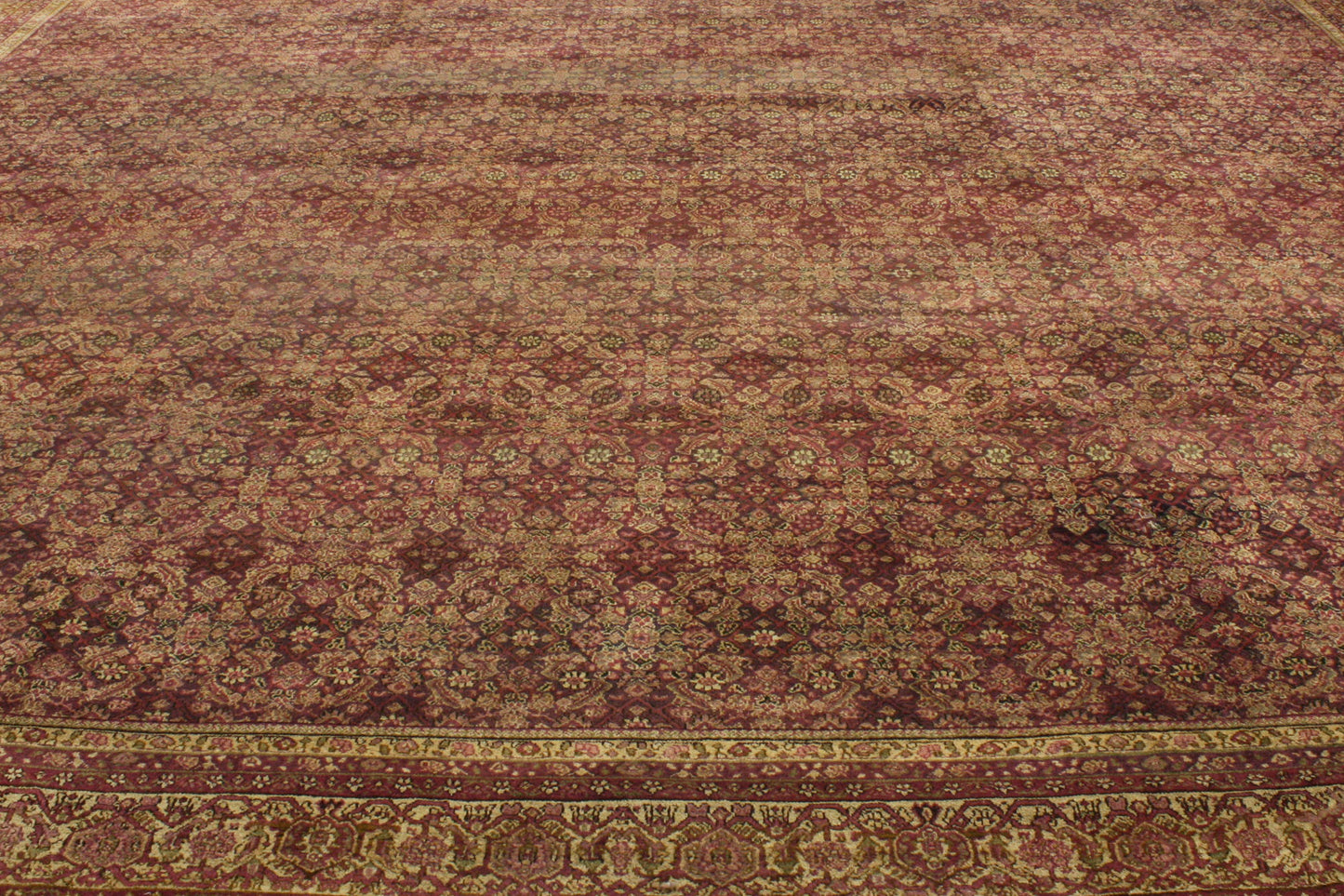 16 x 28 Antique Indian Agra Rug 71600