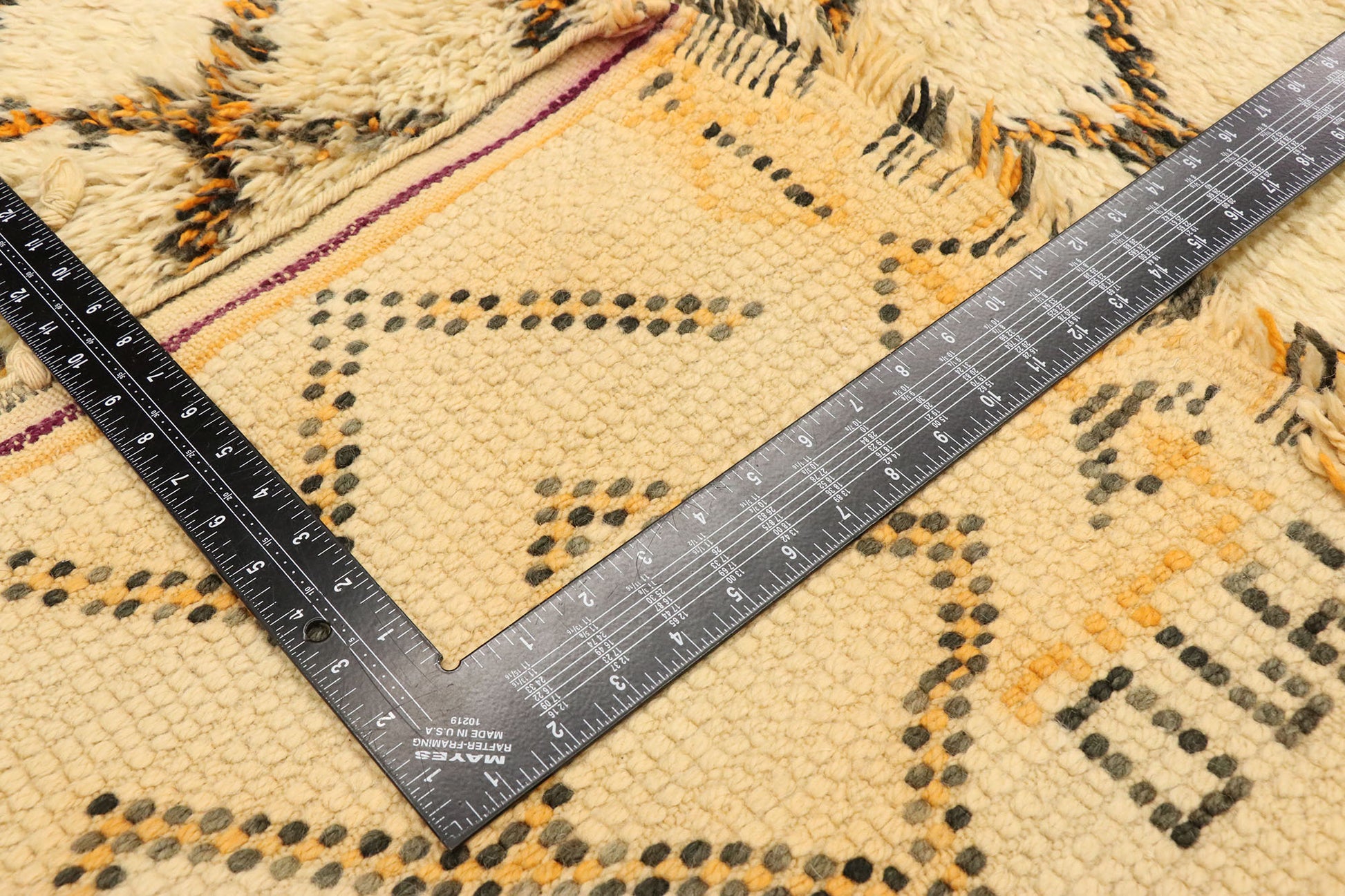 5 x 11 Vintage Beni Ourain Moroccan Rug 20246