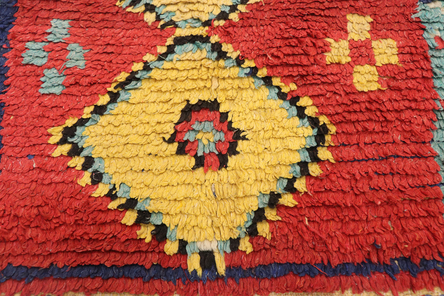 4 x 6 Vintage moroccan Rug 20445