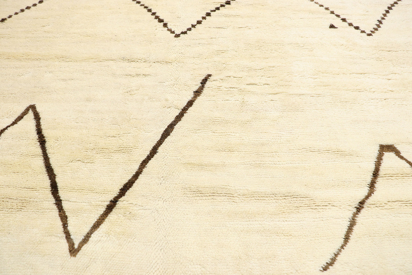 14 x 18 Contemporary Moroccan Rug 20517