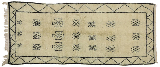 4 x 9 Vintage Moroccan Rug 20572