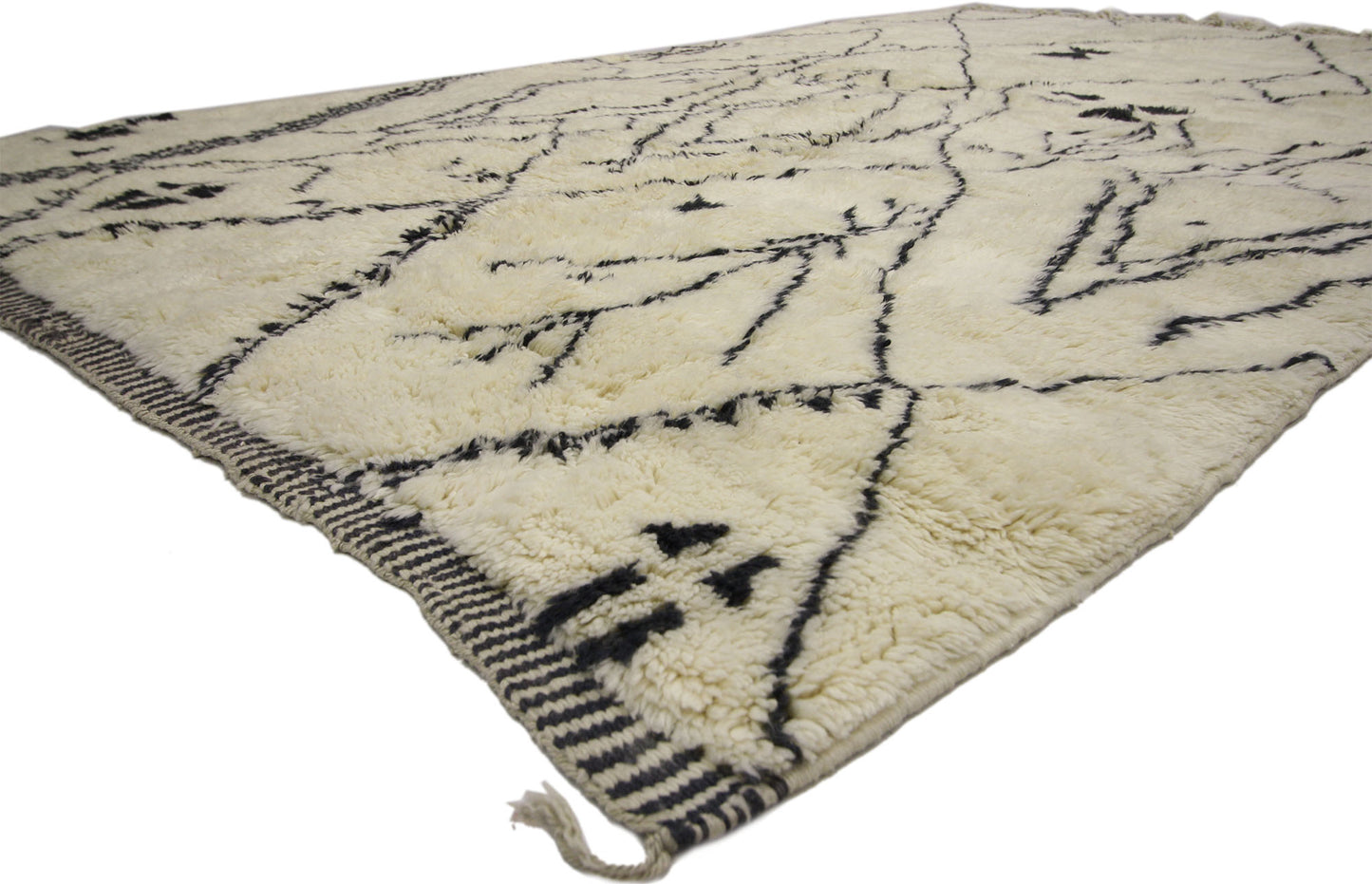7 x 10 Vintage Moroccan Rug 20682
