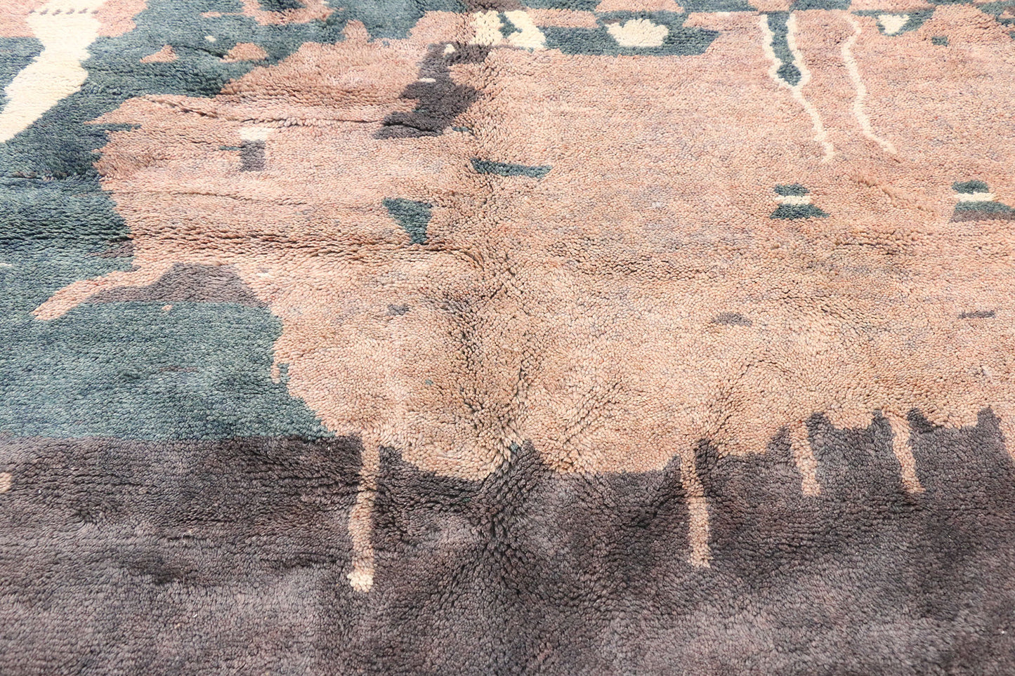 10 x 13 Moroccan Rug 20766