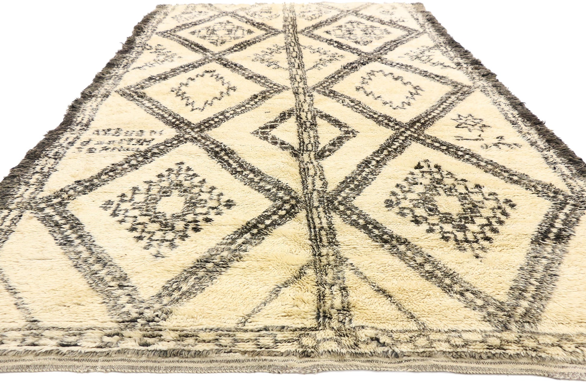 6 x 11 Vintage Moroccan Rug 20770