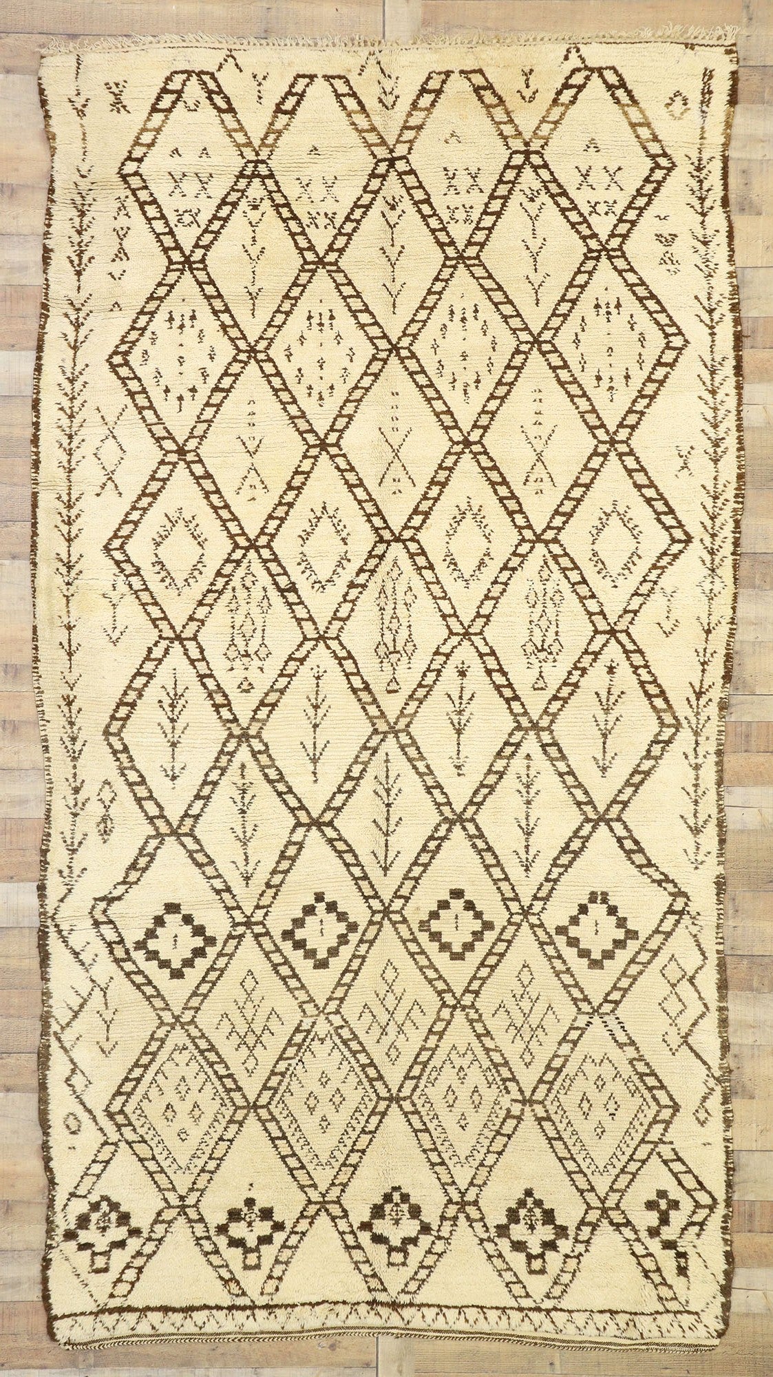 6 x 11 Vintage Moroccan Rug 20772