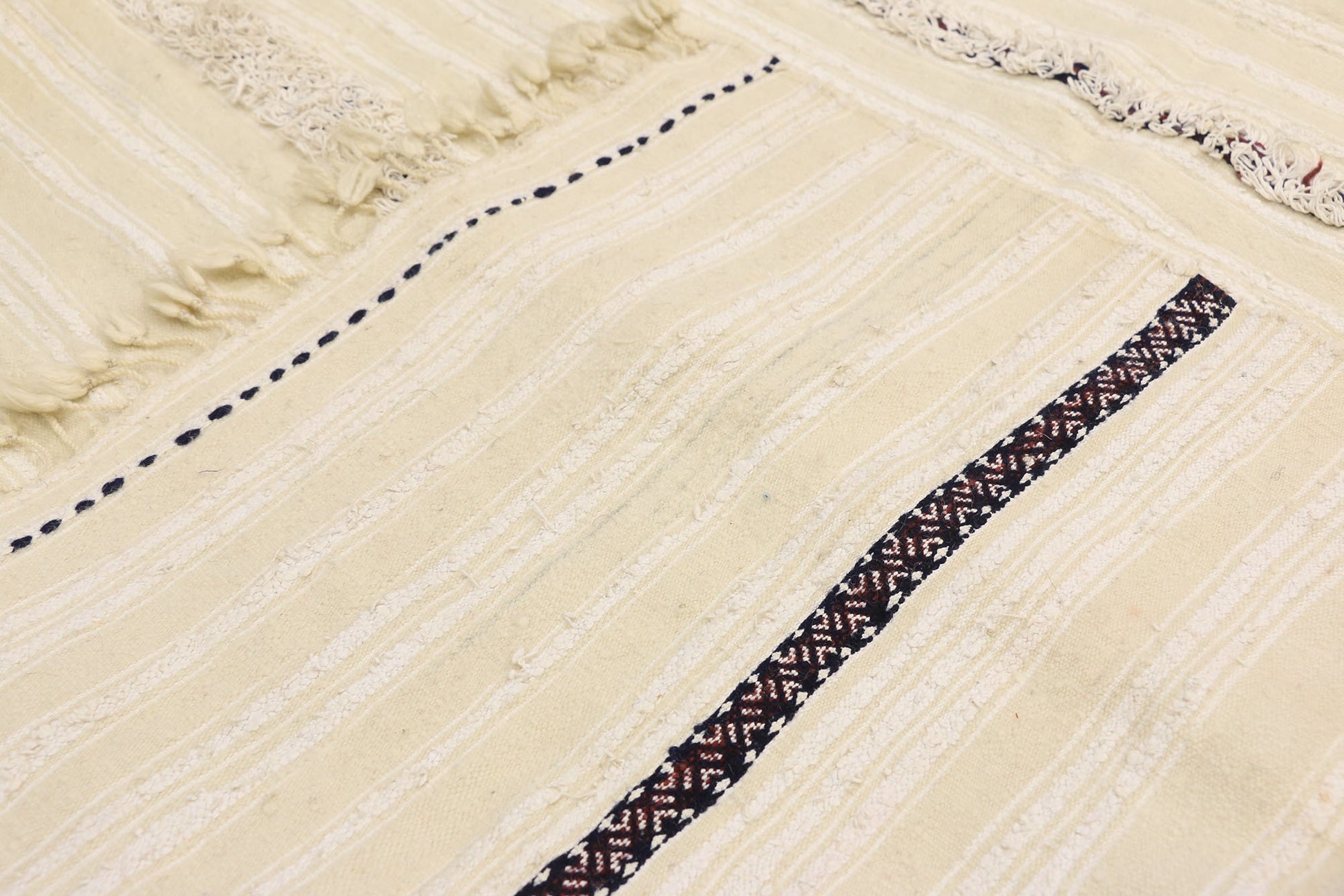 4 x 7 Vintage Moroccan Handira Kilim Rug 20826