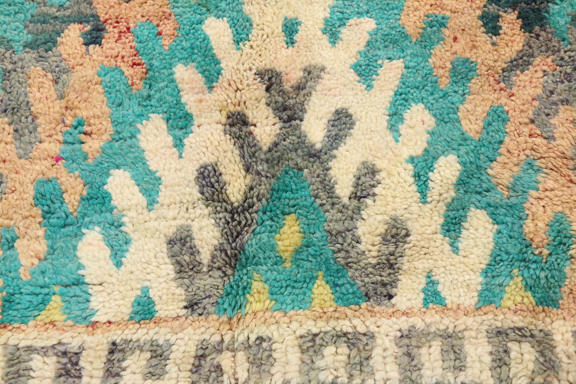 7 x 10 Vintage Moroccan Rug 20851
