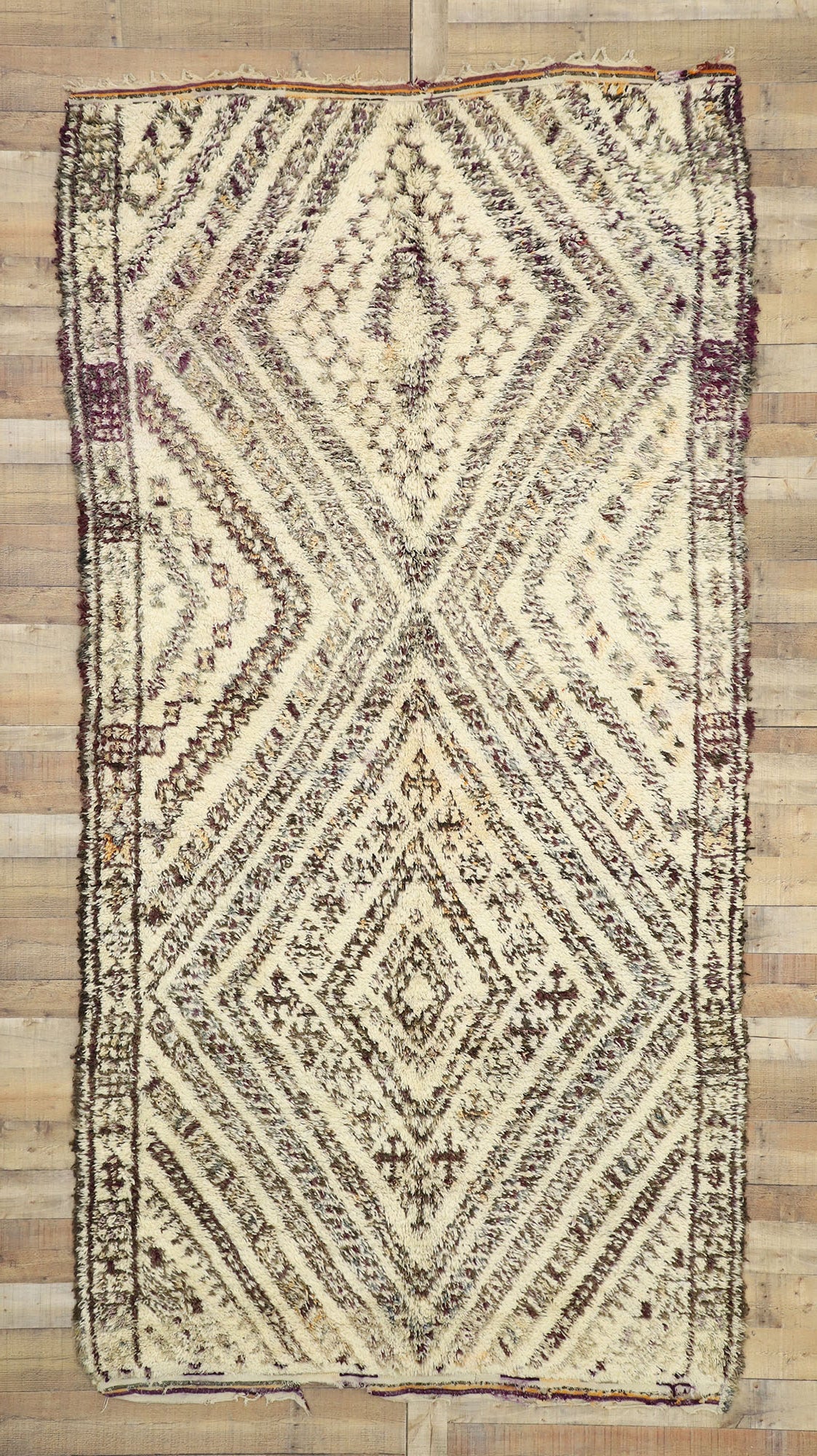 6 x 11 Vintage Moroccan Rug 20857