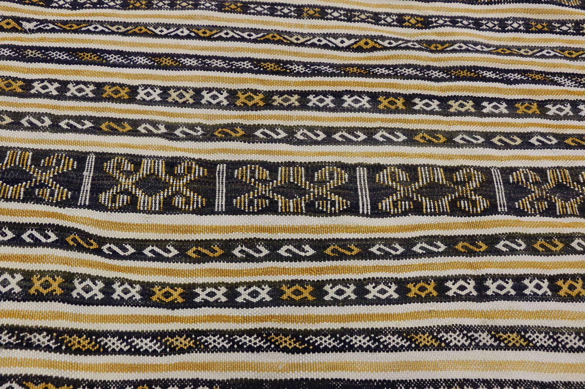 9 x 13 Vintage Moroccan Kilim Rug 20885