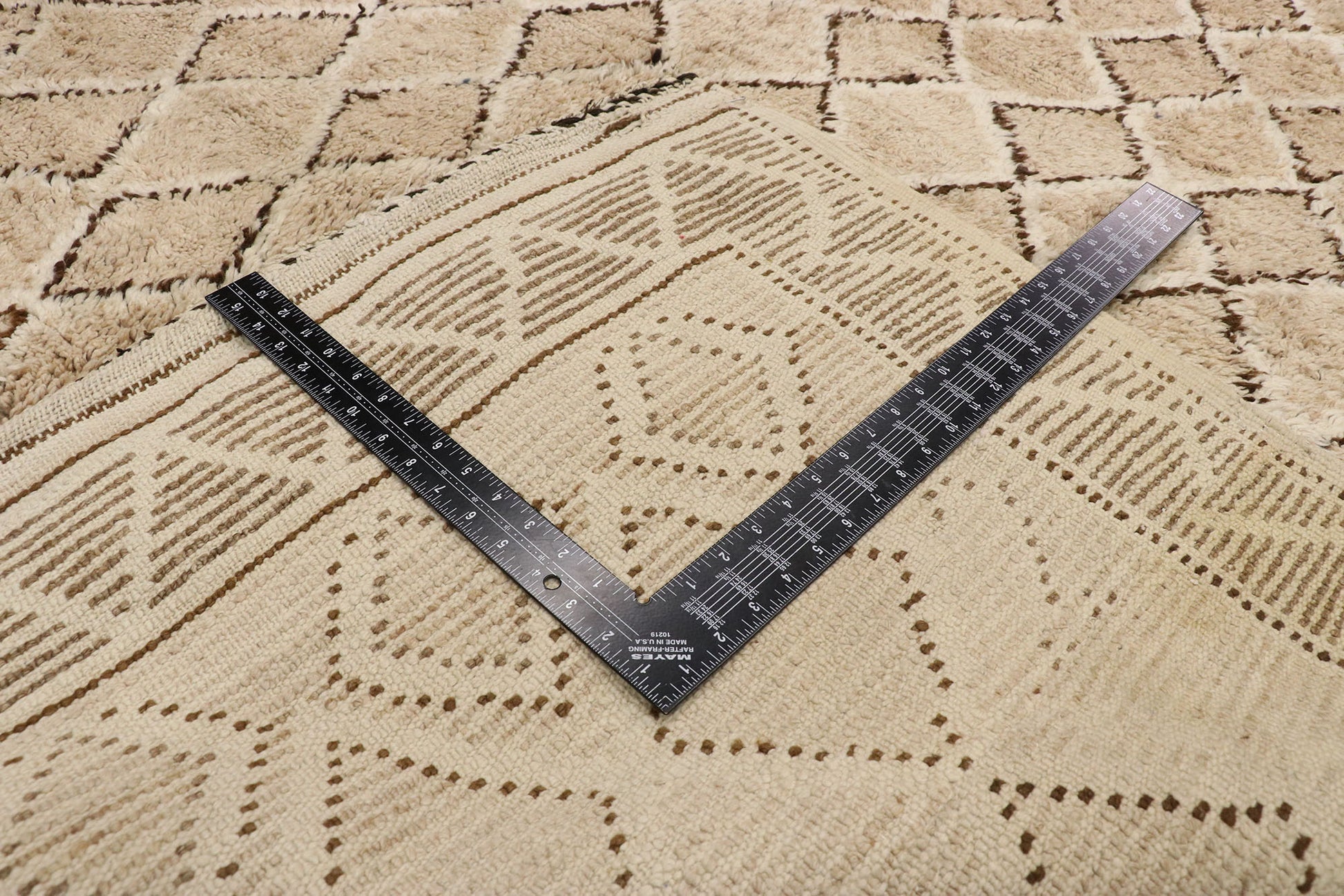 7 x 10 Vintage Moroccan Rug 20908