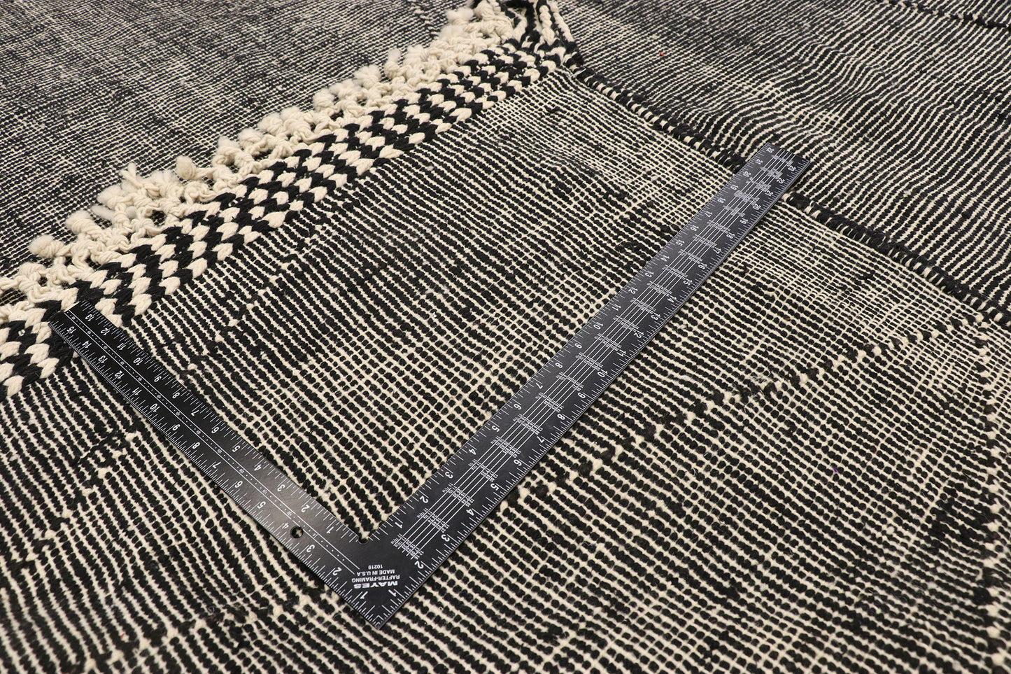 10 x 14 Contemporary Zanafi Kilim Rug 20909