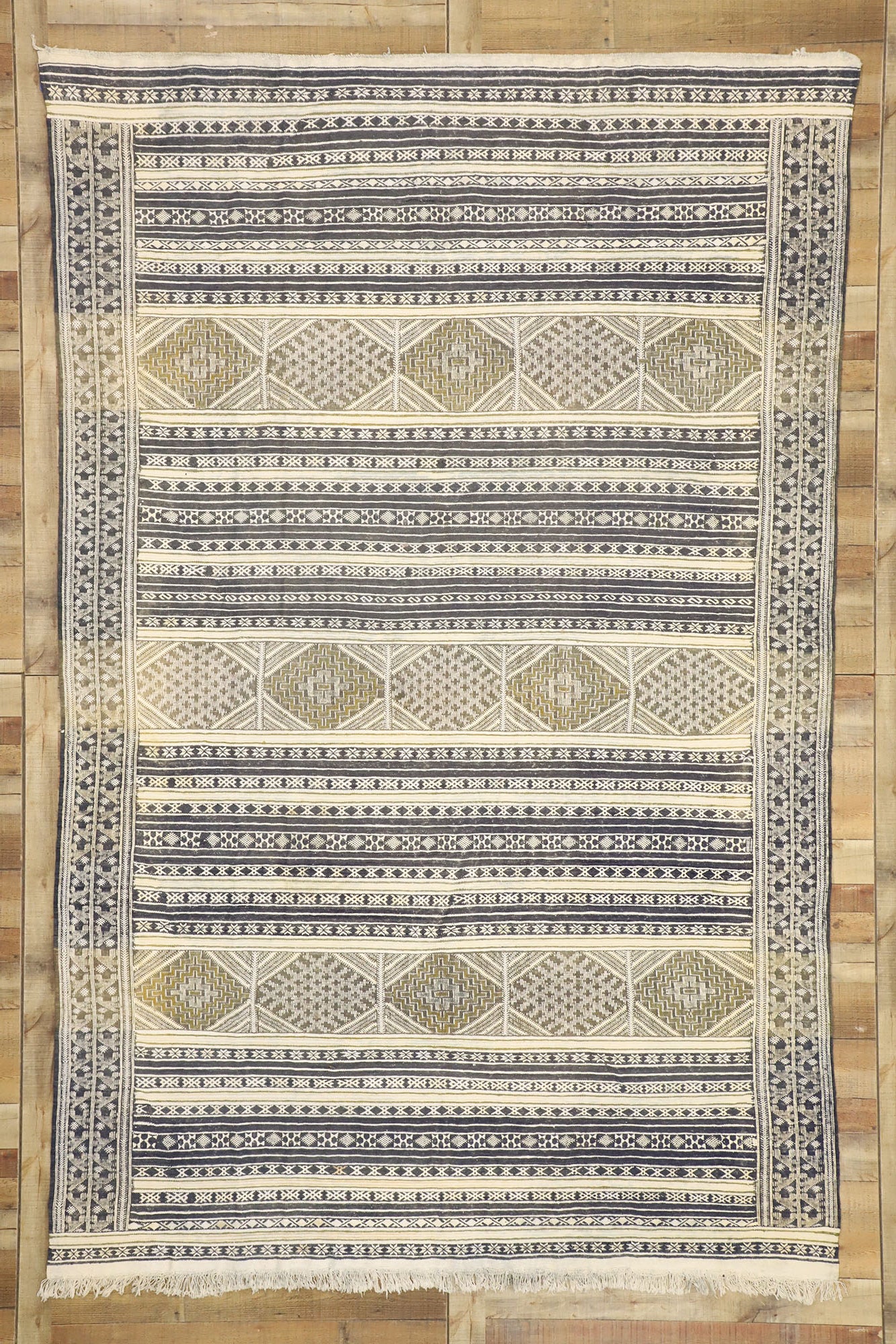 7 x 11 Vintage Moroccan Kilim Rug 20922