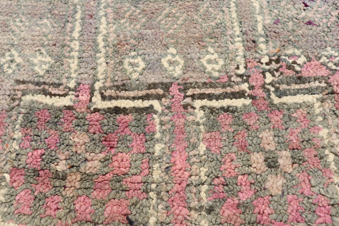 7 x 11 Vintage Moroccan Rug 20929