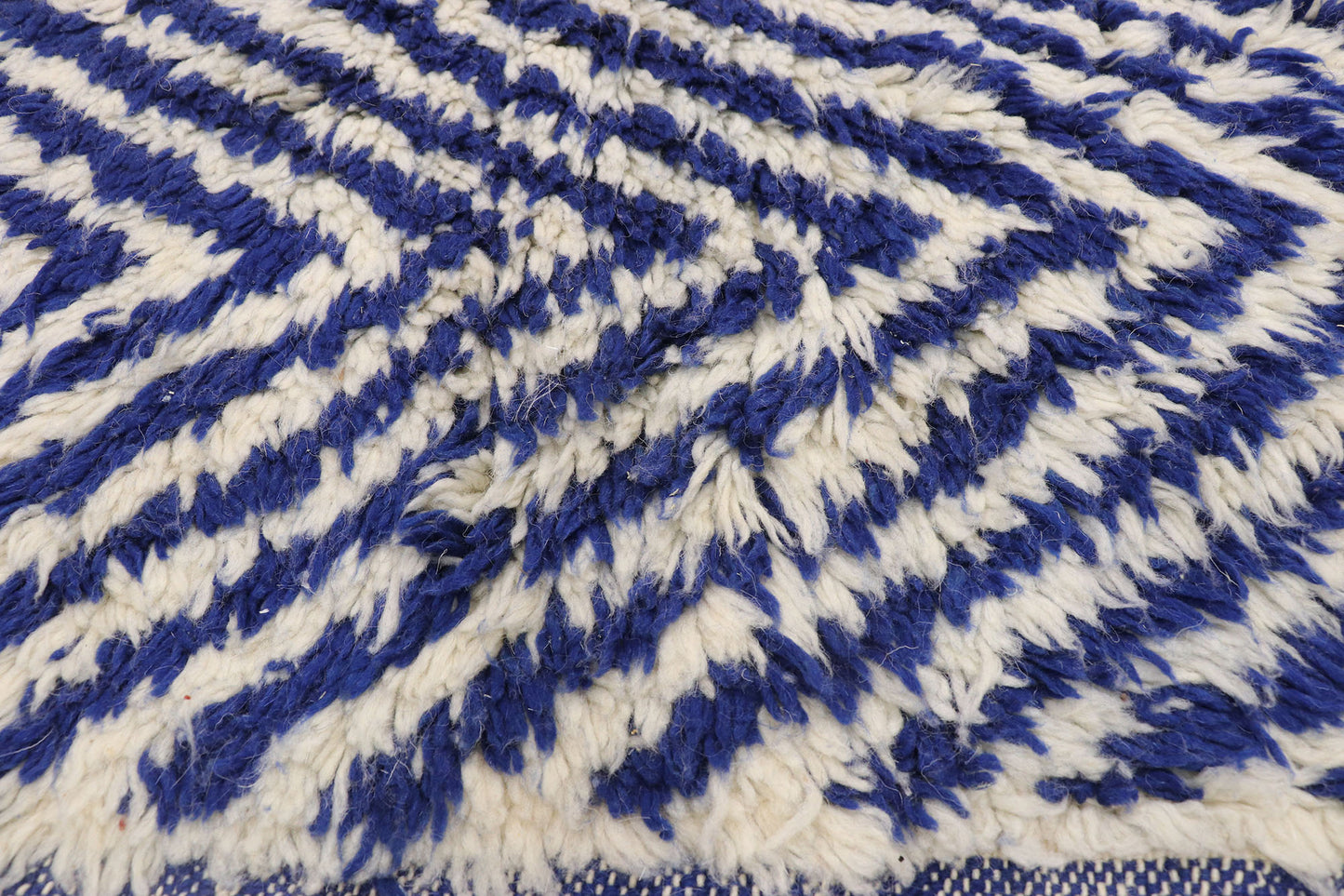 7 x 10 Vintage Moroccan Rug 20974