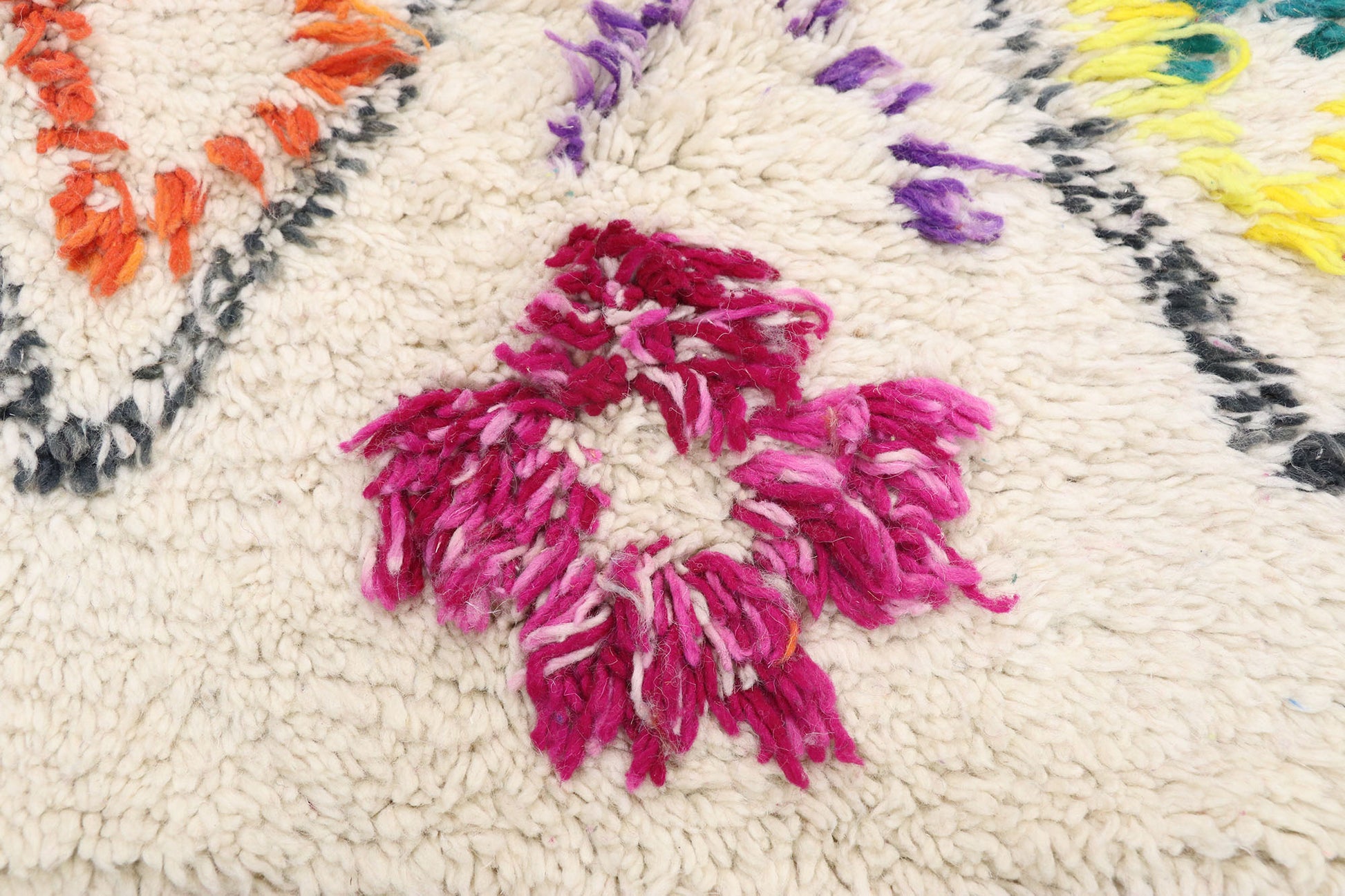7 x 9 Moroccan Azilal Rug 21043