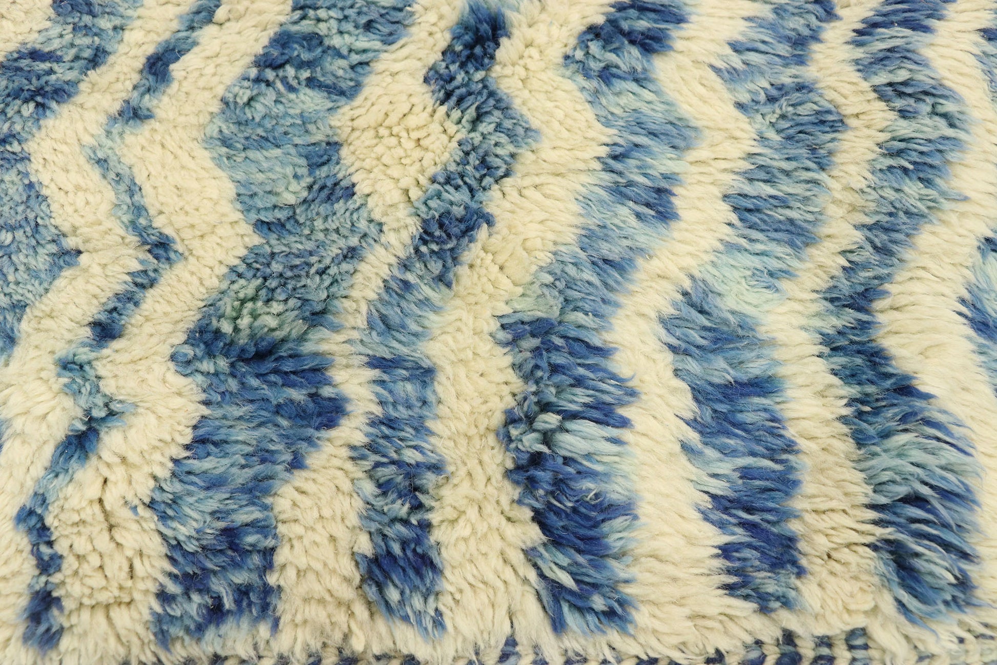 7 x 10 Contemporary Moroccan Rug 21044