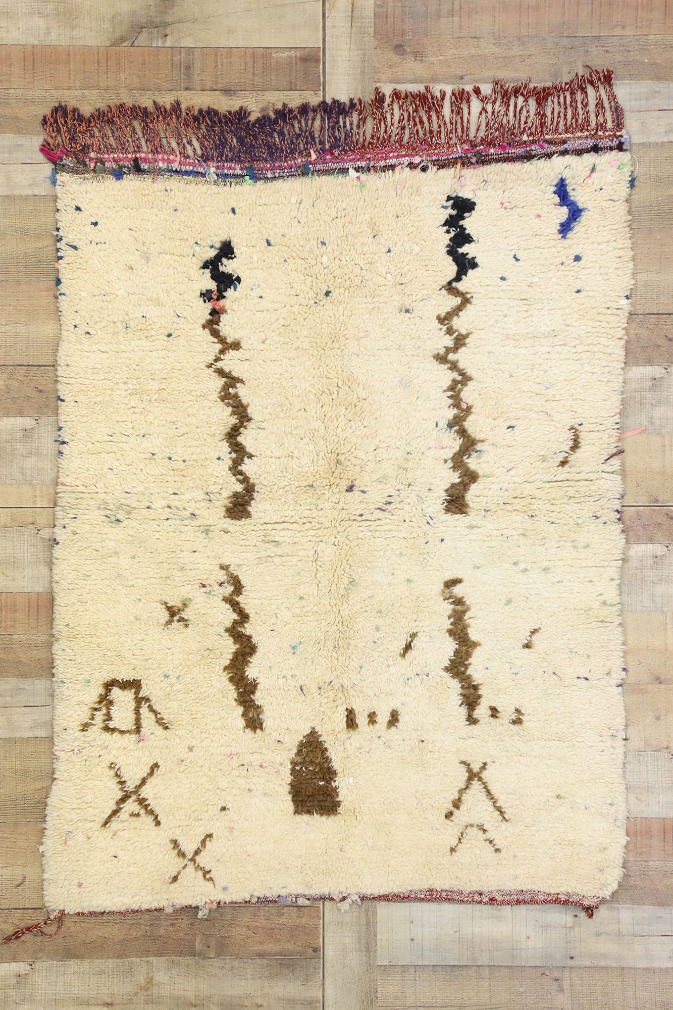 4 x 5 Vintage Moroccan Azilal Rug 21071