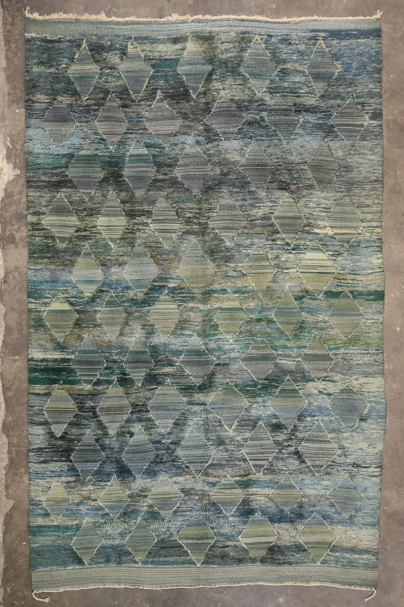 10 x 16 Beni Mrirt High-Low Moroccan Rug 21082