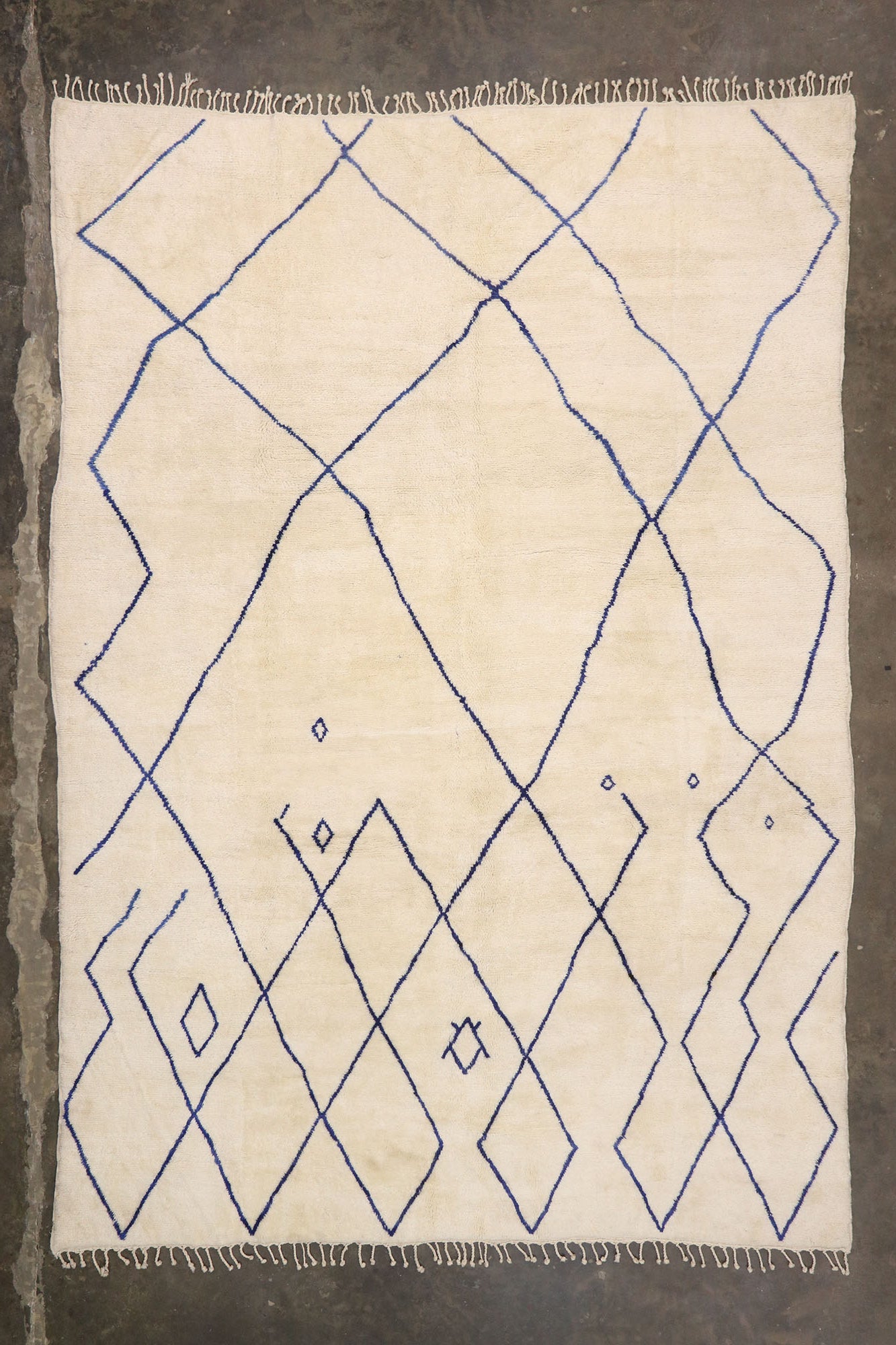 11 x 16 Contemporary Large Moroccan Rug 21085