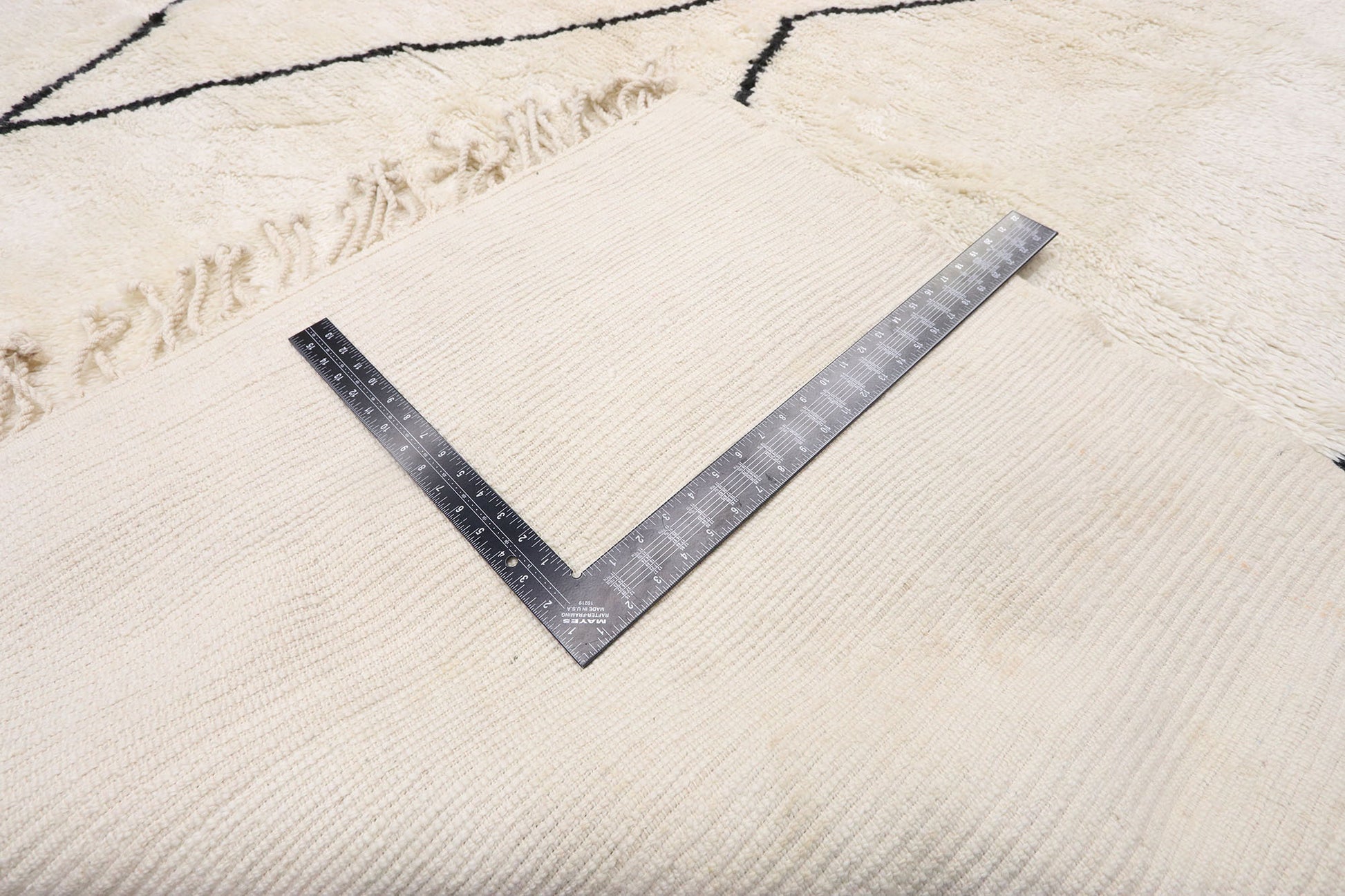 17 x 20 Contemporary Oversized Moroccan Rug 21086