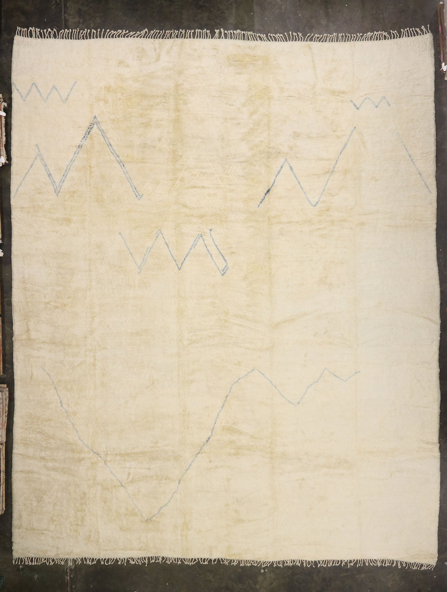 17 x 21 Contemporary Moroccan Rug 21142